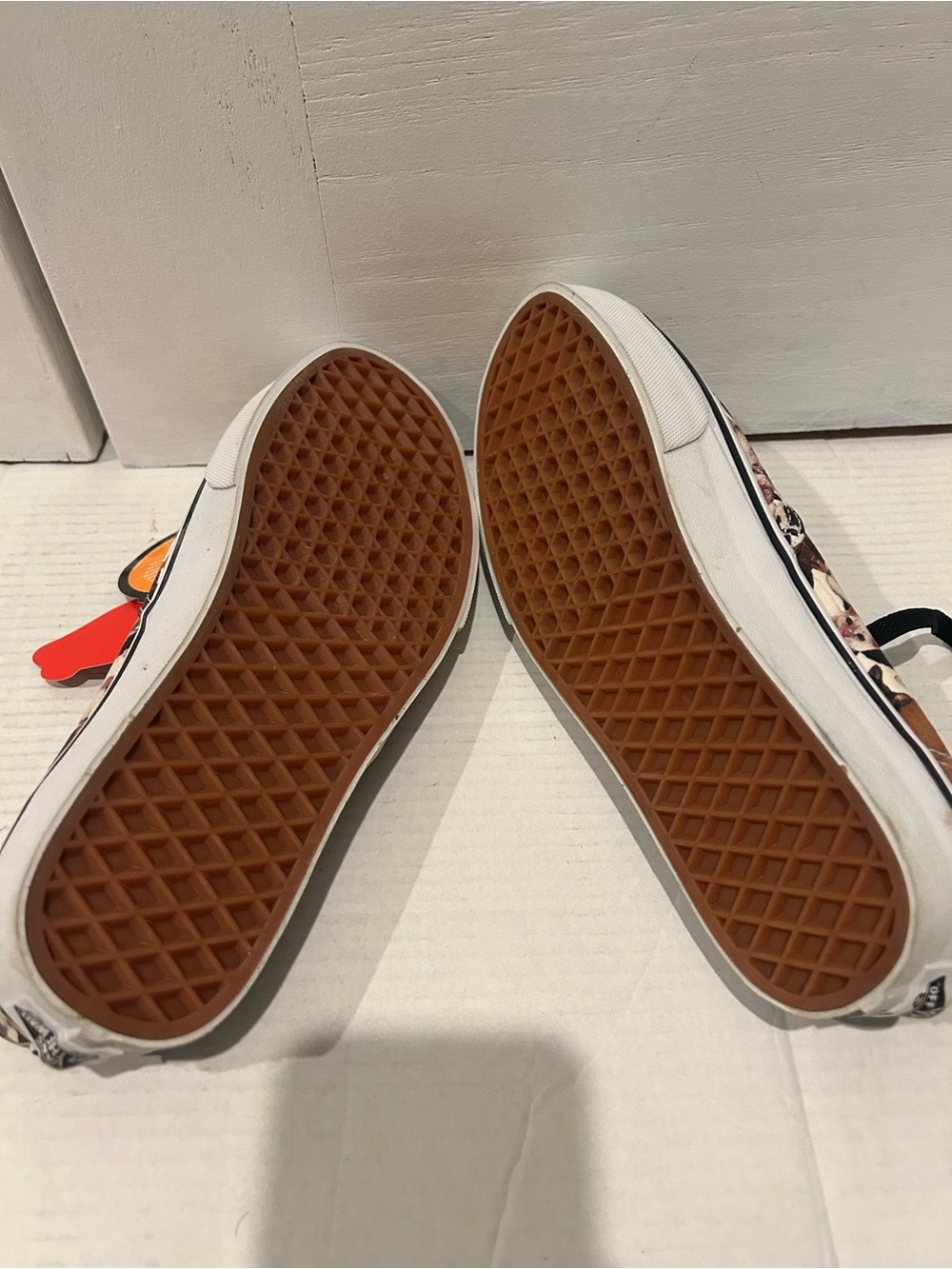 Vans Women’s Low-Top Canvas Sneakers - Cream & Brown Cat Print - Picture 5 of 5